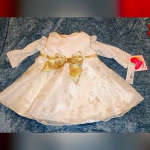 Youngland Baby Fancy Girls Holiday or a Occasion Dress 9M Newtags. cream gold